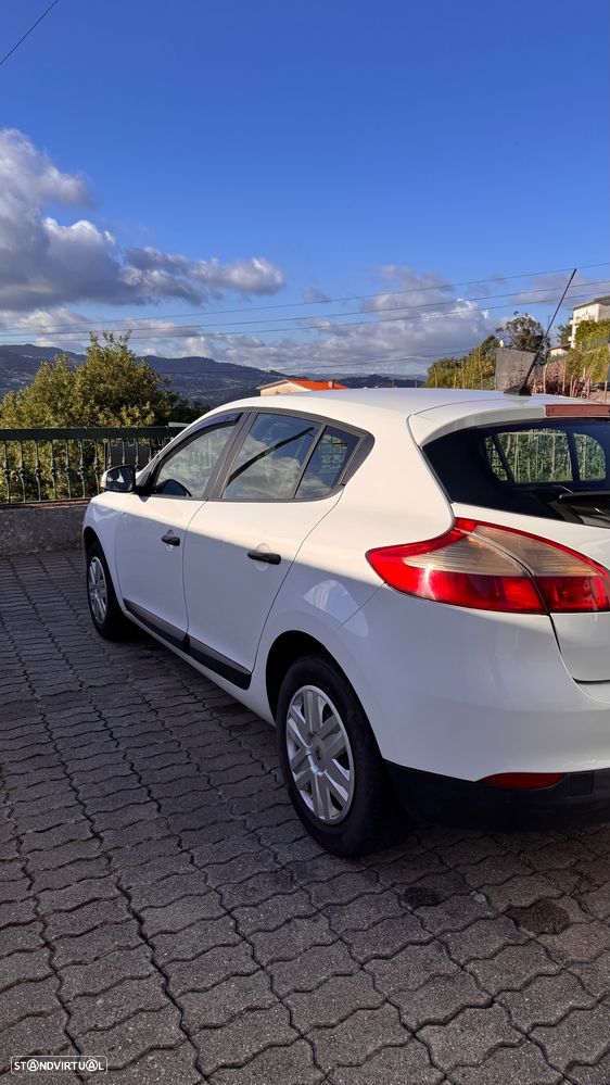 Renault Mégane 1.5 dCi Confort - 10