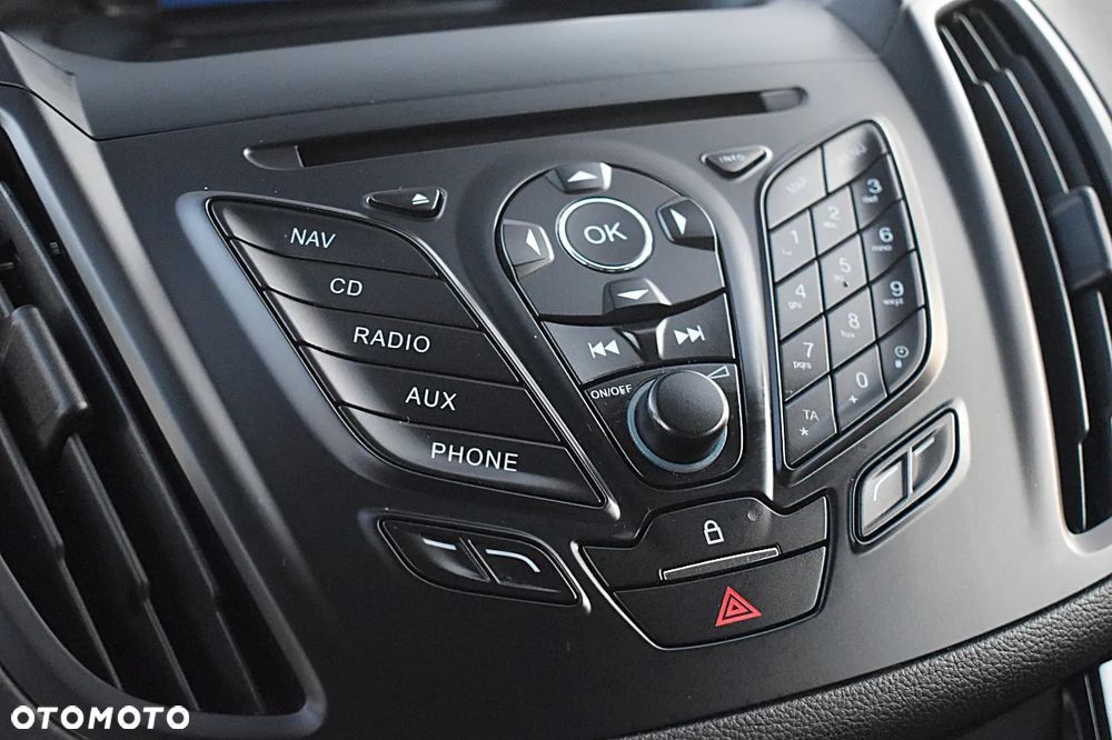 Ford Kuga 2.0 TDCi 2x4 Titanium - 25