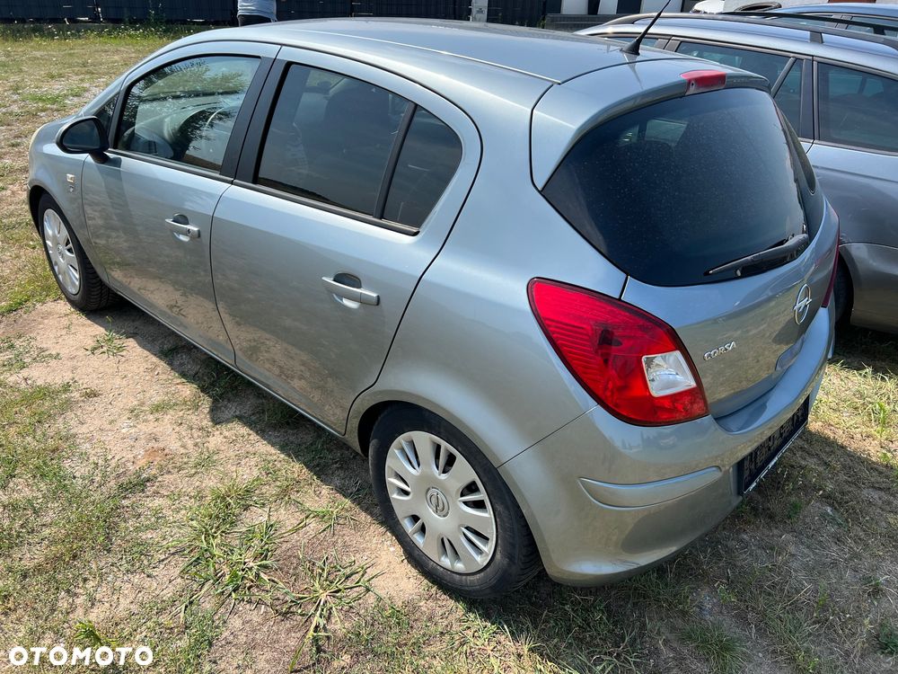 Opel Corsa - 4
