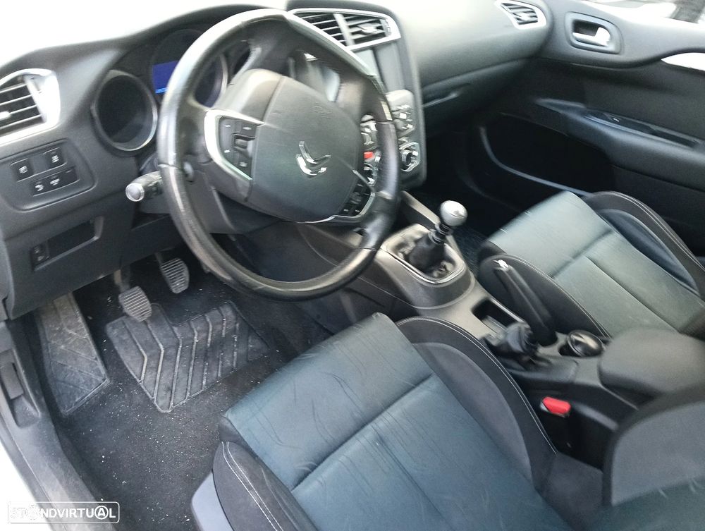 Citroën C4 1.6 HDi Seduction - 21