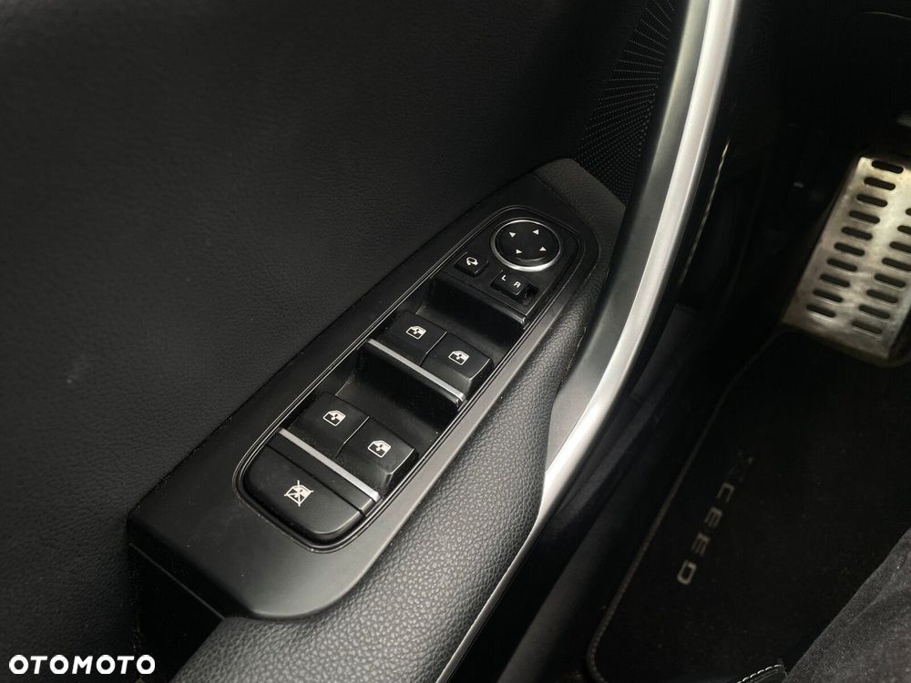 Kia XCeed 1.5 T-GDI Business Line DCT - 37