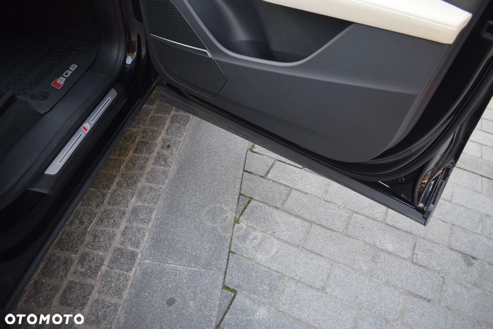 Audi SQ8 - 37