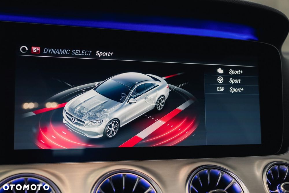 Mercedes-Benz Klasa E 200 4-Matic 9G-TRONIC - 21
