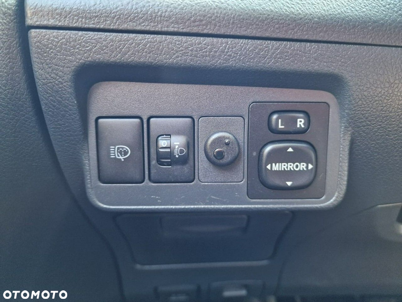 Toyota Corolla - 11