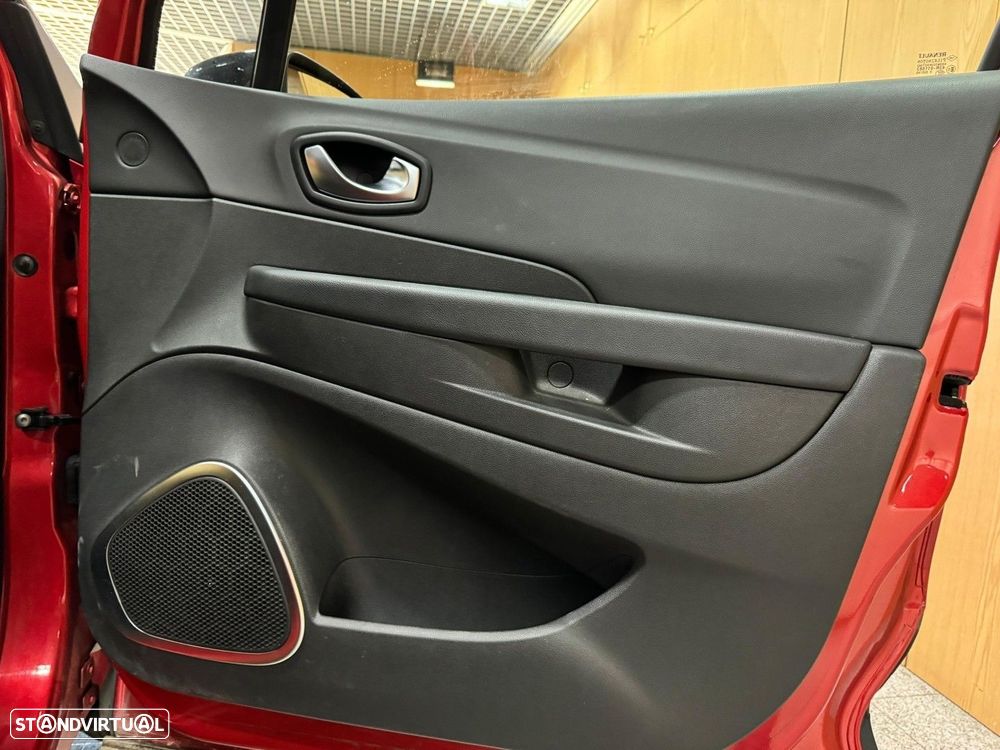 Renault Captur 1.5 dCi Exclusive EDC - 13