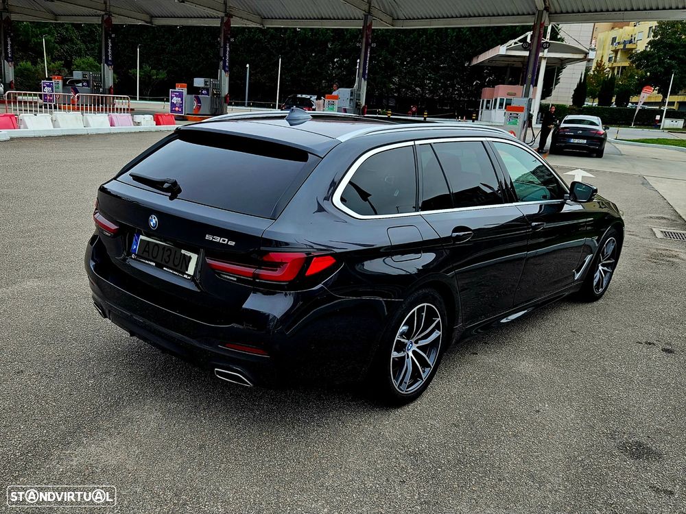 BMW 530 e Pack Desportivo M - 3