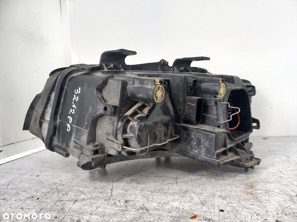 LAMPA PRZÓD PRAWA AUDI A4 B6 20-A007 TYC - 3