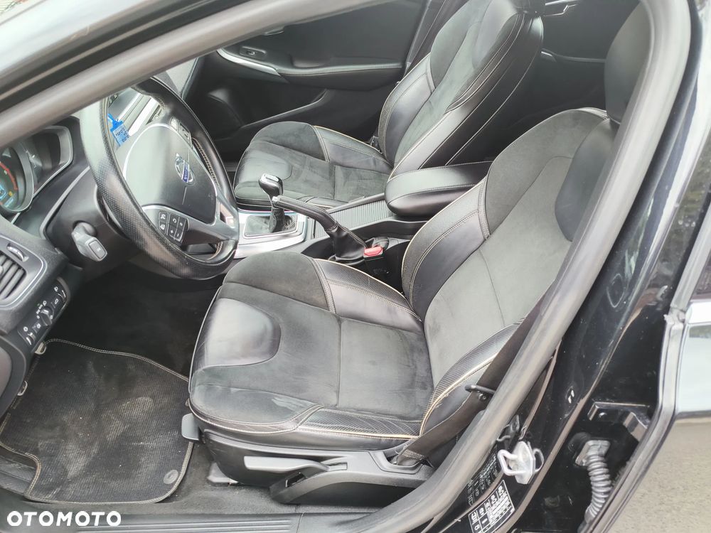 Volvo V40 D4 Drive-E R-Design Summum - 20