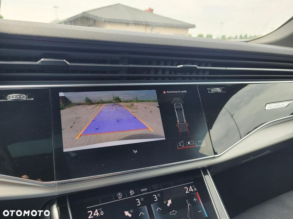 Audi Q8 - 17