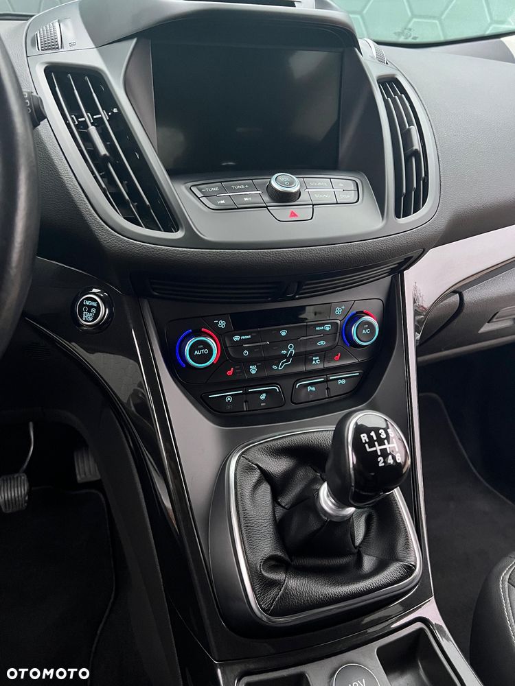 Ford Kuga 2.0 TDCi 4x4 Titanium - 26