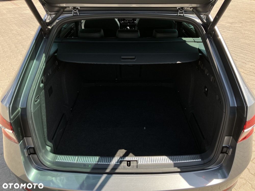 Skoda Superb 2.0 TDI SCR 4x4 L&K DSG - 10