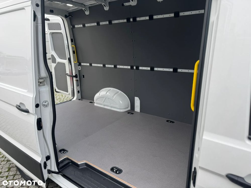 Volkswagen Crafter Furgon - 23