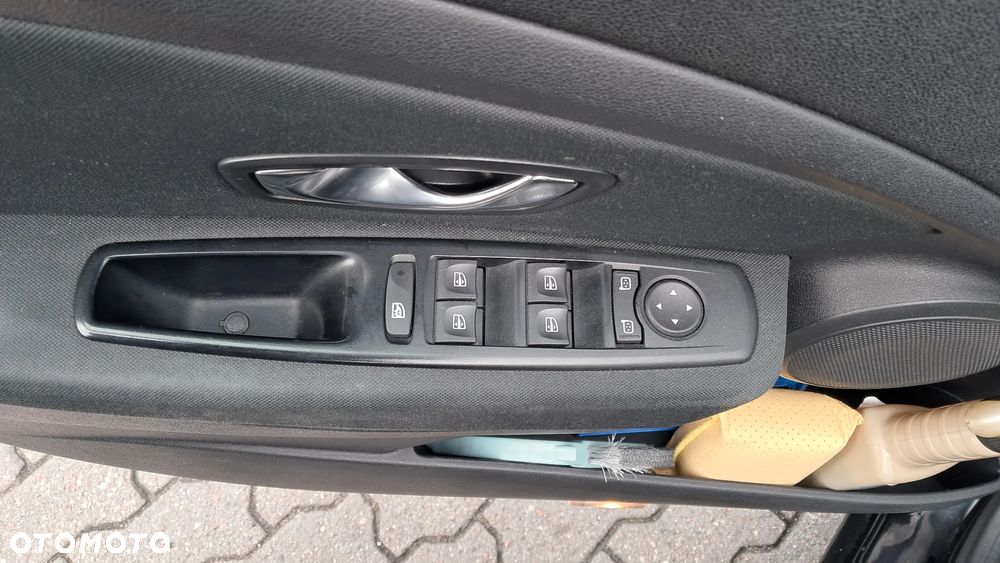 Renault Megane 1.5 dCi Color Edition - 5