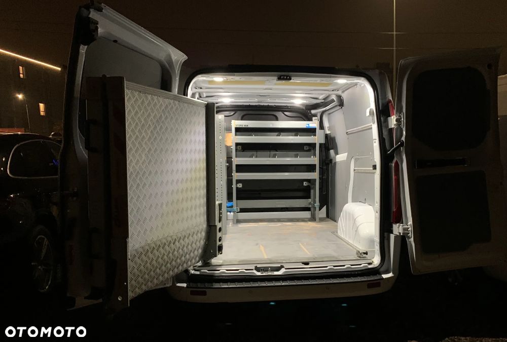 Ford CUSTOM LIMITED EDITION KOMFORT+ REF. KSENONOWE PLUS LEDOWE, NAWIGACJA, KAMERA, PARKTRONIKI, ZABUDOWA SERWIS, WARSZTAT, WINDA - RAMPA NAJAZD TRANSPORTOWY - 17