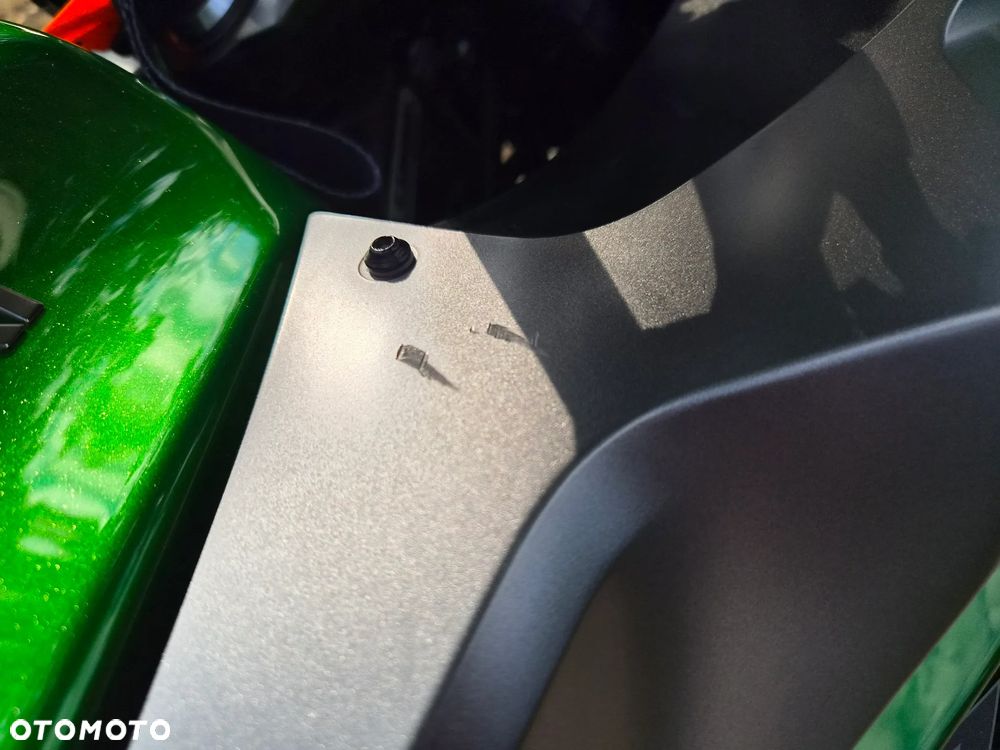 Kawasaki Ninja 1000 SX - 34