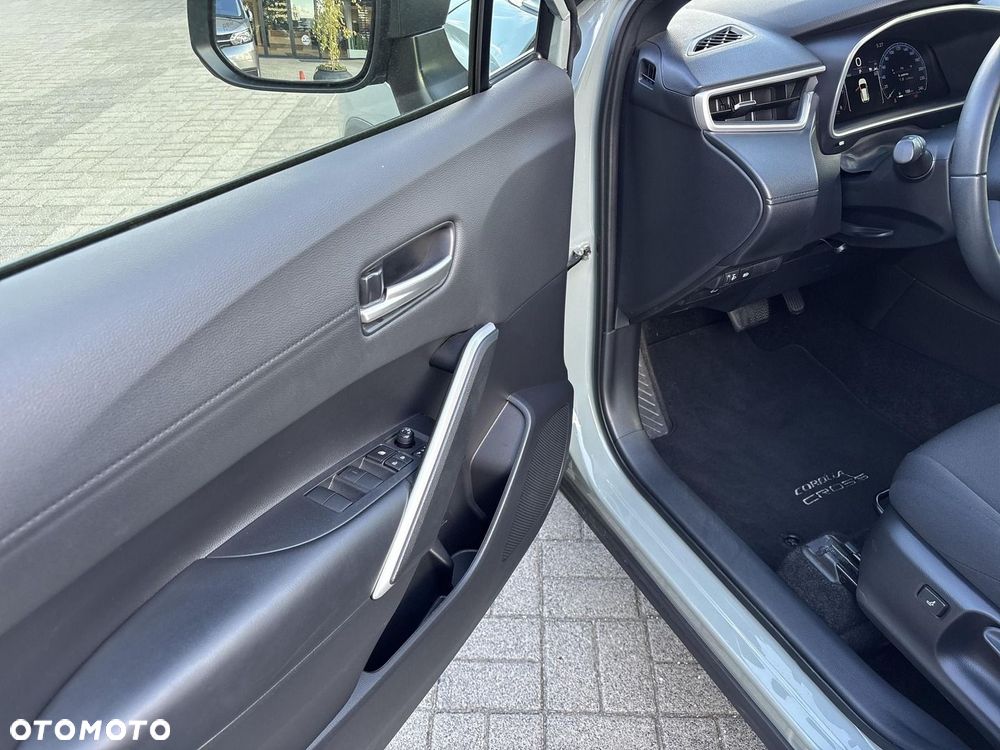 Toyota Corolla Cross - 20