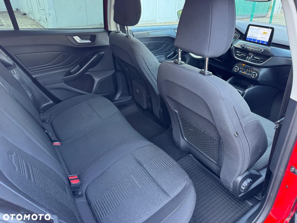 Ford Focus 2.0 EcoBlue Active Business - 11