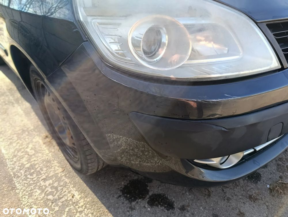 Renault Scenic 1.6 16V 110 Authentique - 4