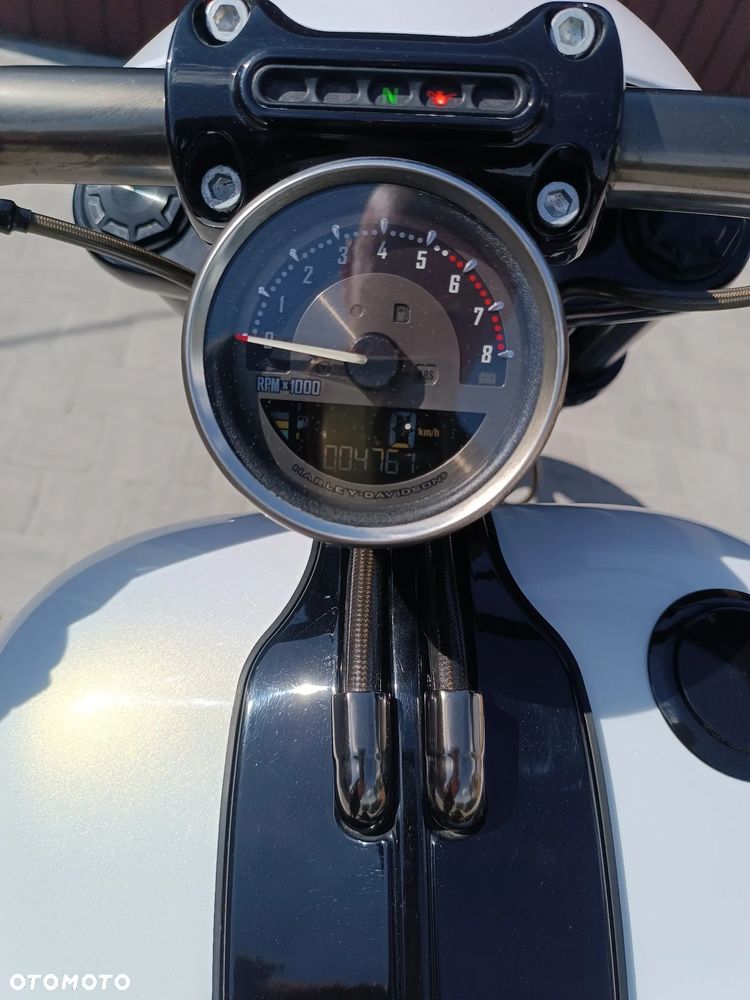 Harley-Davidson Softail Breakout - 9