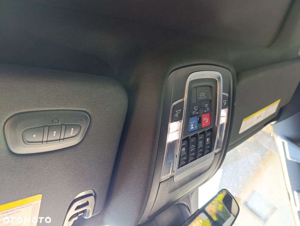 RAM 1500 5.7 Crew Cab Limited - 8