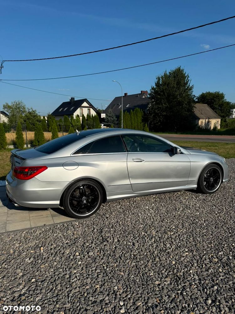 Mercedes-Benz Klasa E 350 CDI BlueEff - 11