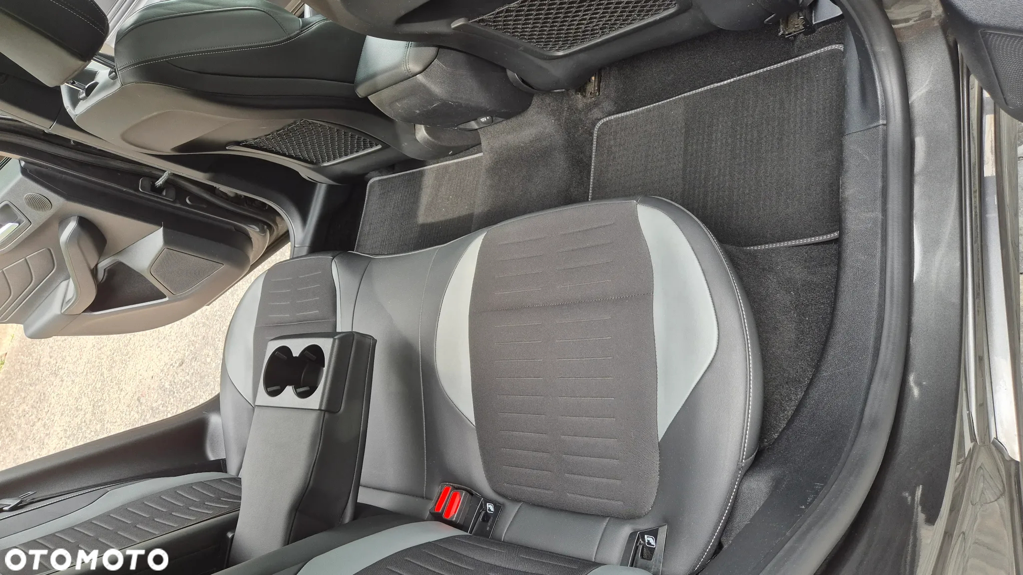 Ford Focus 2.0 EcoBlue ST - 18