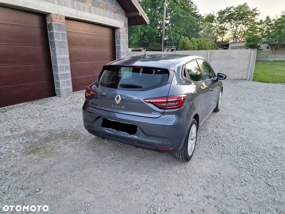 Renault Clio - 11