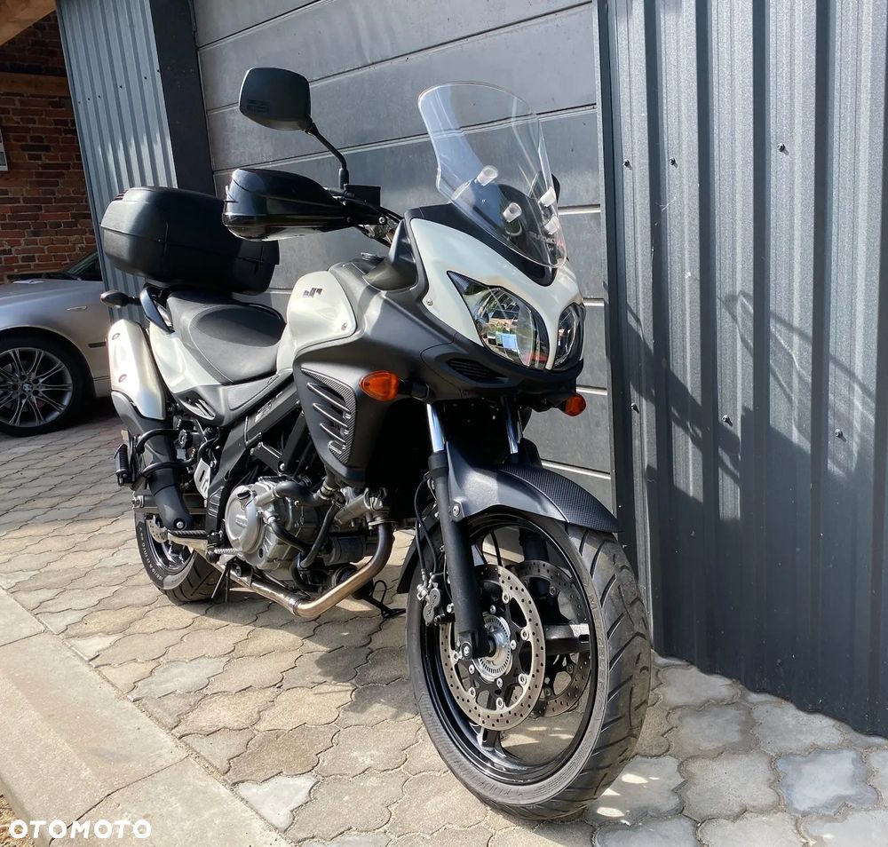Suzuki V-STROM - 1