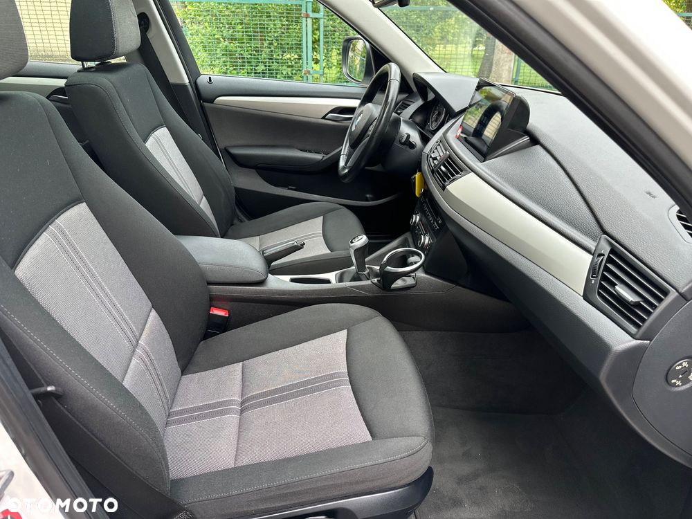BMW X1 sDrive18d xLine - 8