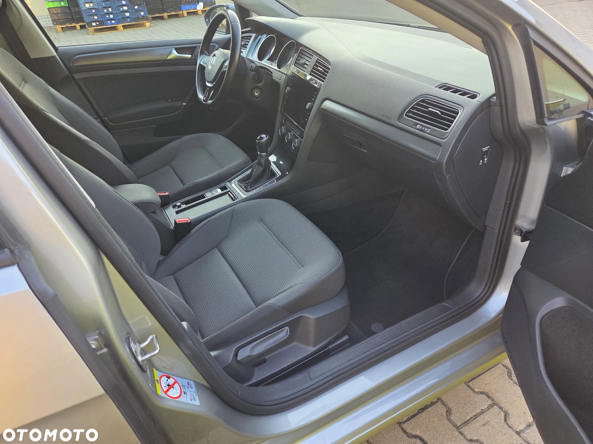 Volkswagen Golf VII 1.6 TDI BMT Comfortline - 13