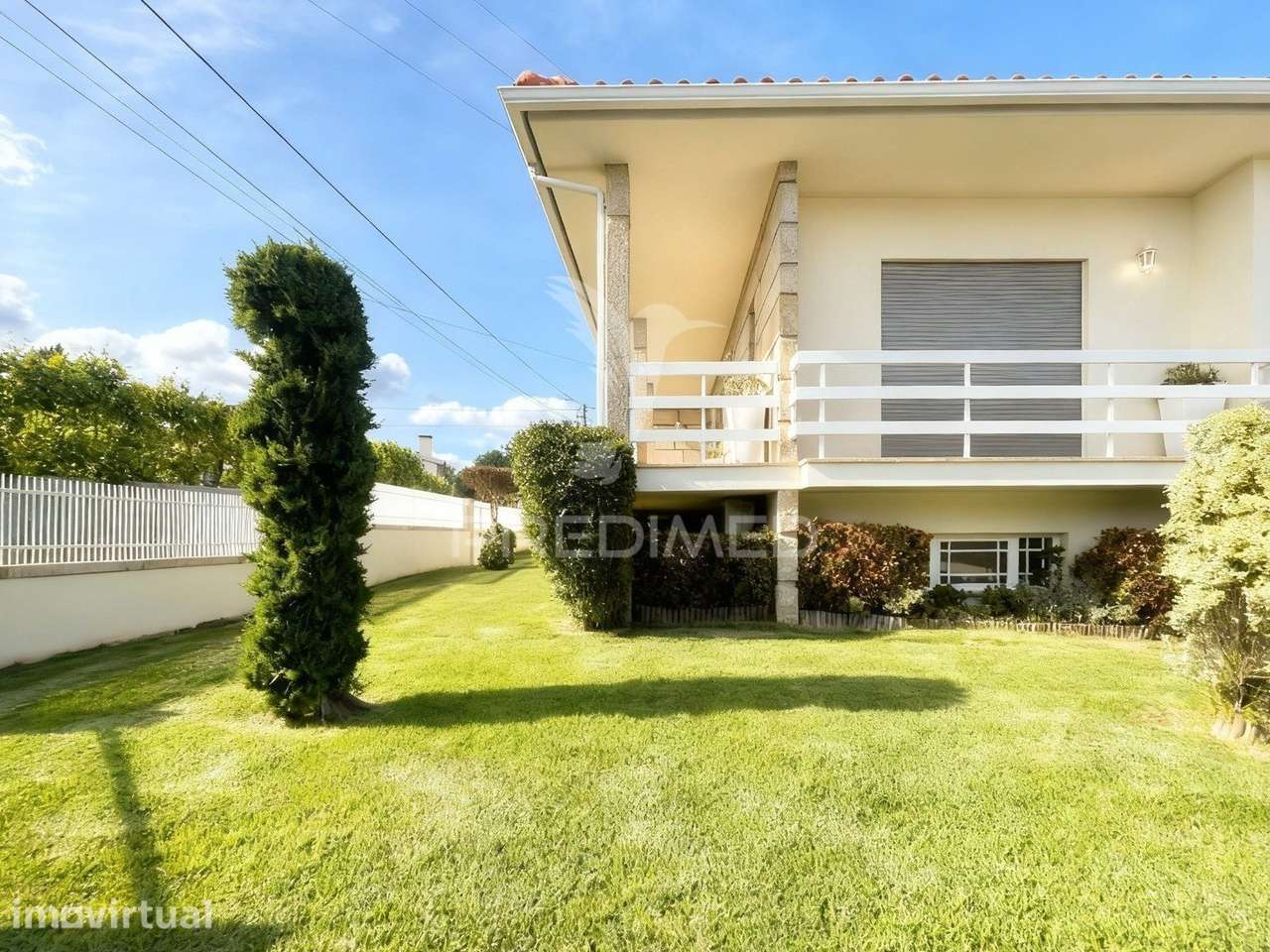 Mordia T4 individual com piscina e jardim em Sabariz, Vila Verde - Grande imagem: 3/21