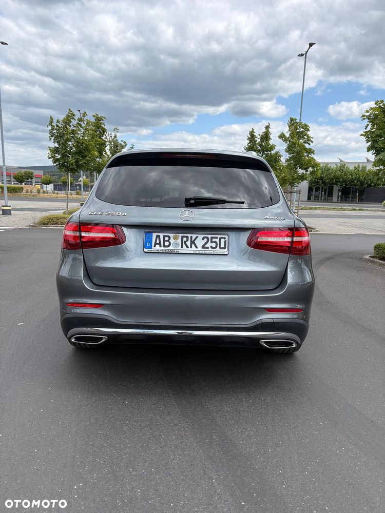 Mercedes-Benz GLC - 3