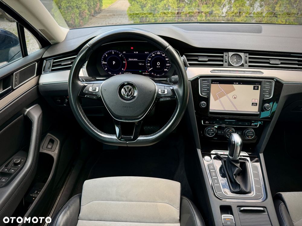 Volkswagen Passat 2.0 TDI 4Mot Elegance DSG - 5