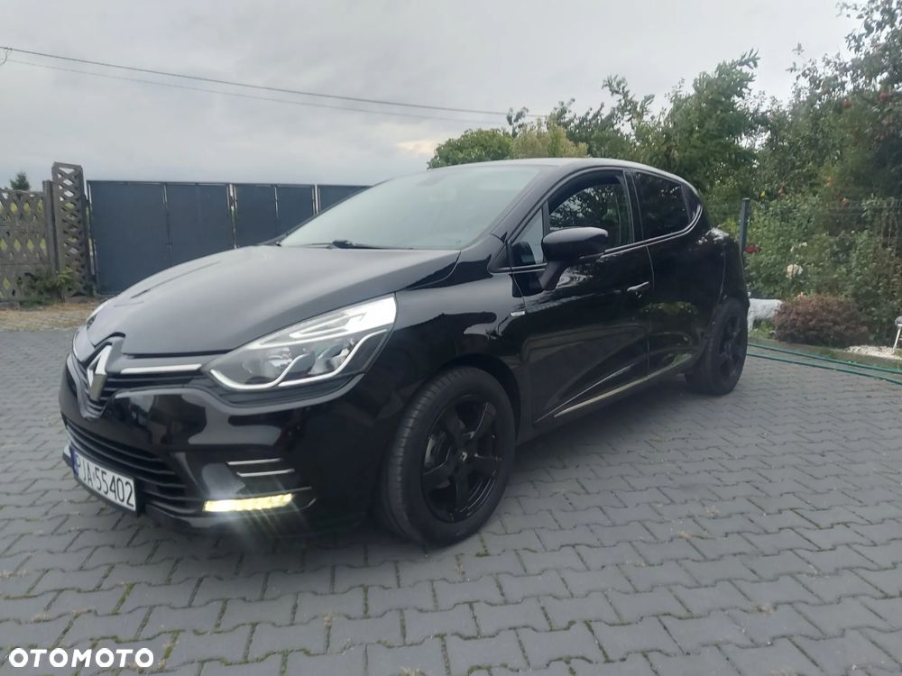 Renault Clio - 16