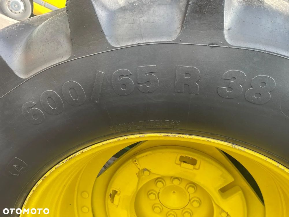 John Deere 6130M - 12