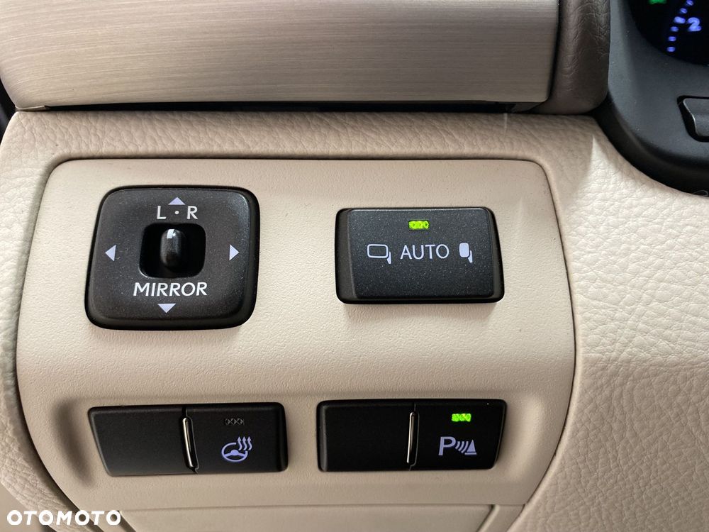 Lexus LS 460 Elite AWD - 18