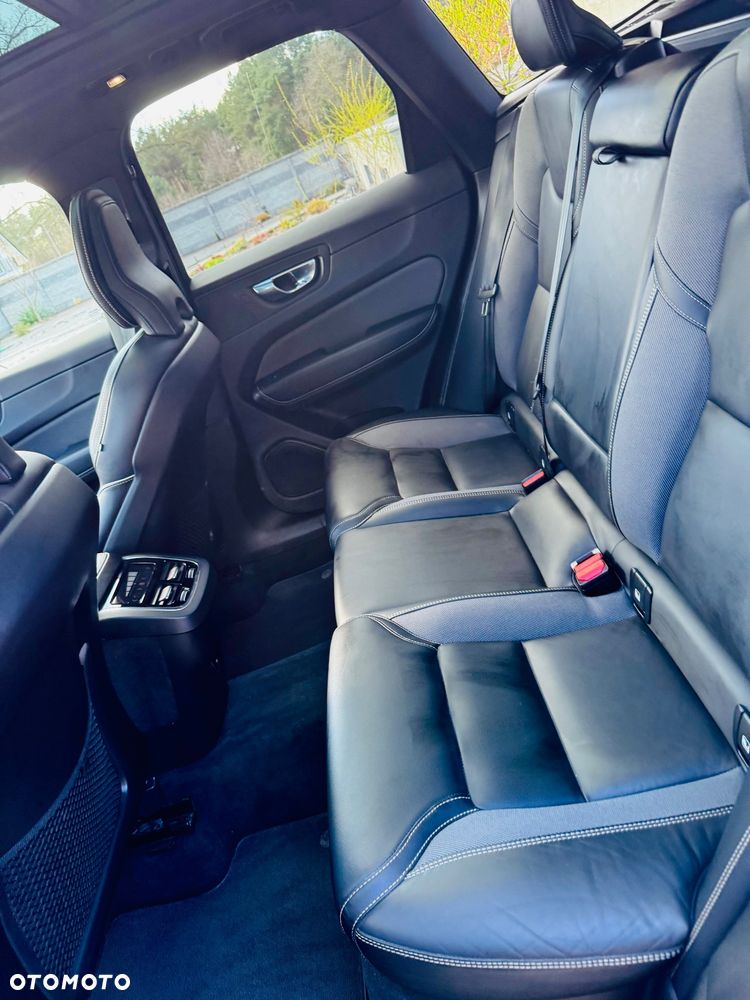 Volvo XC 60 B5 B AWD R-Design - 17