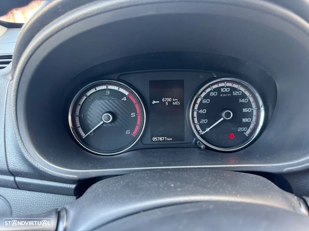 Mitsubishi L200 2.3 DI-D Space Cab Invite Strakar Look 4WD - 4