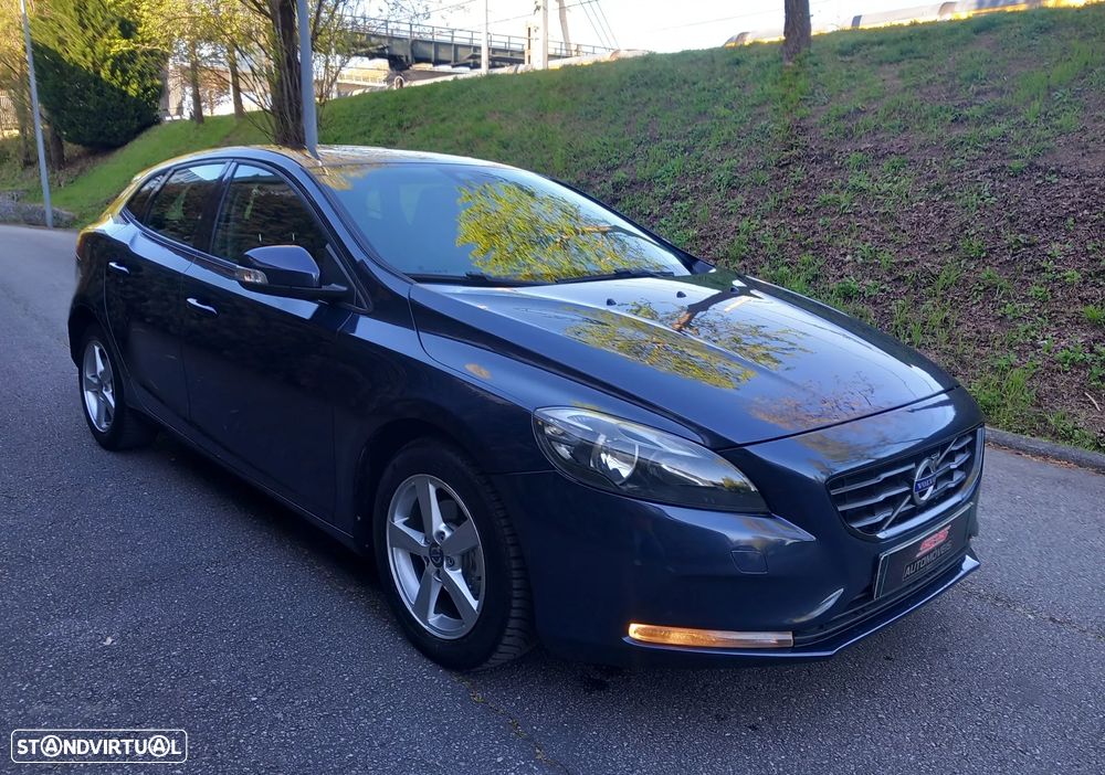 Volvo V40 D2 Summum - 2
