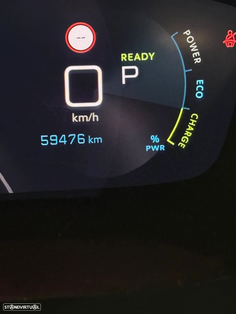 Peugeot e-208 GT - 23