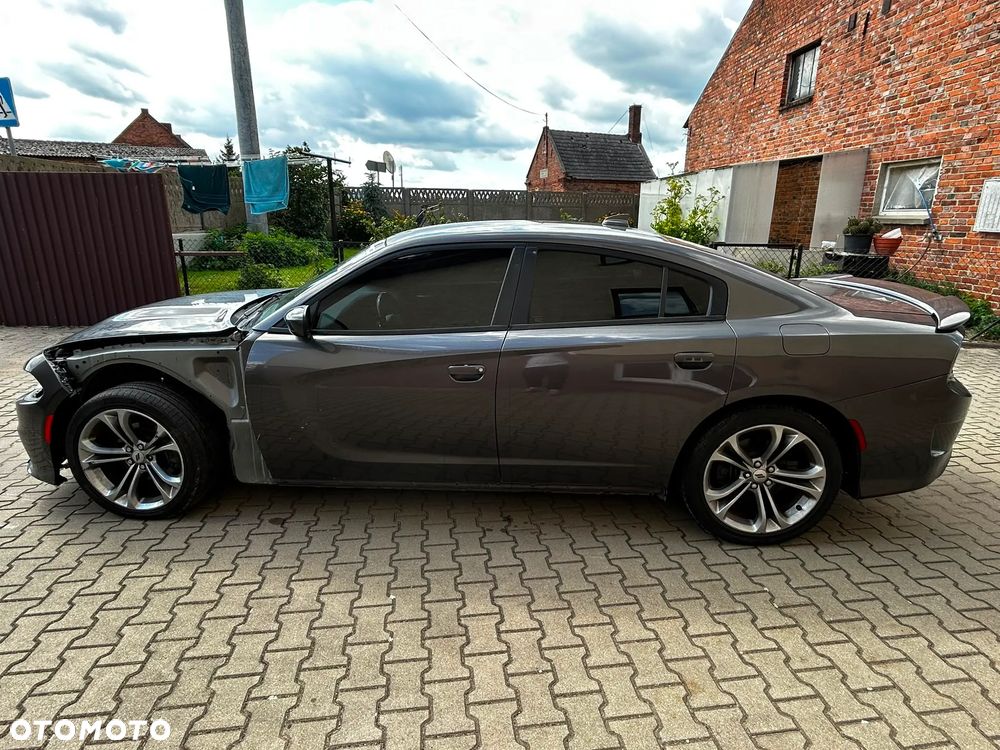 Dodge Charger 5.7 R/T - 4