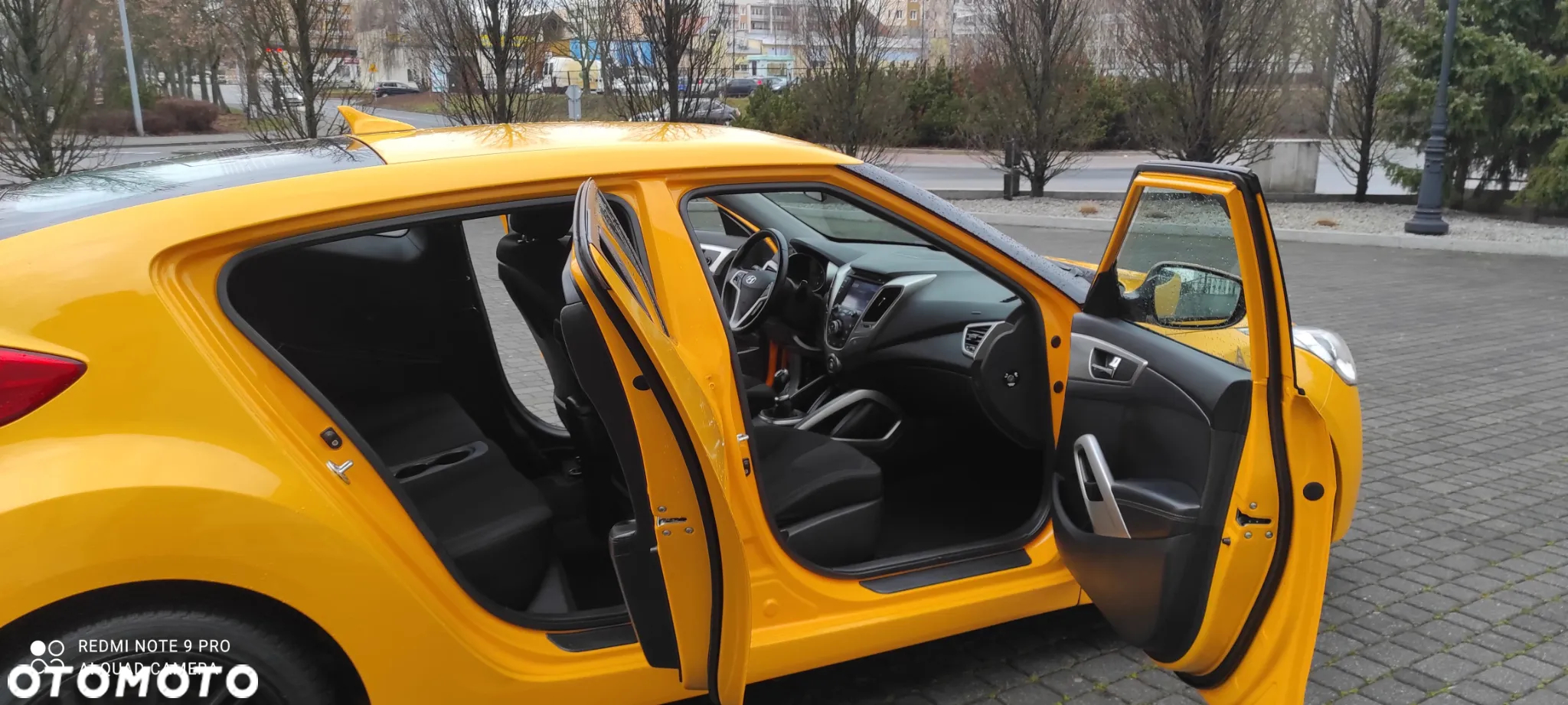 Hyundai Veloster 1.6 GDI Comfort - 28