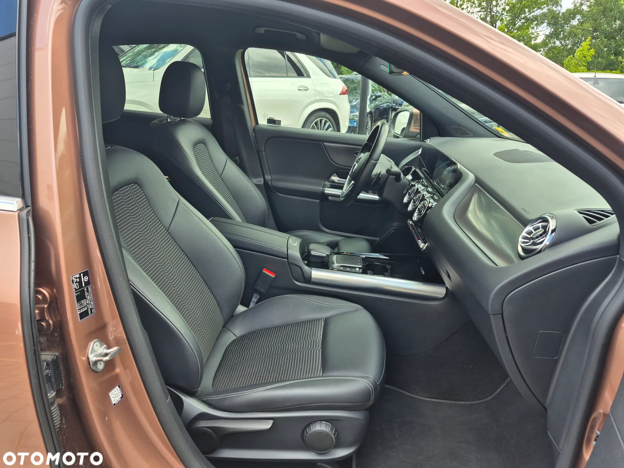 Mercedes-Benz GLA 200 4-Matic Progressive - 33
