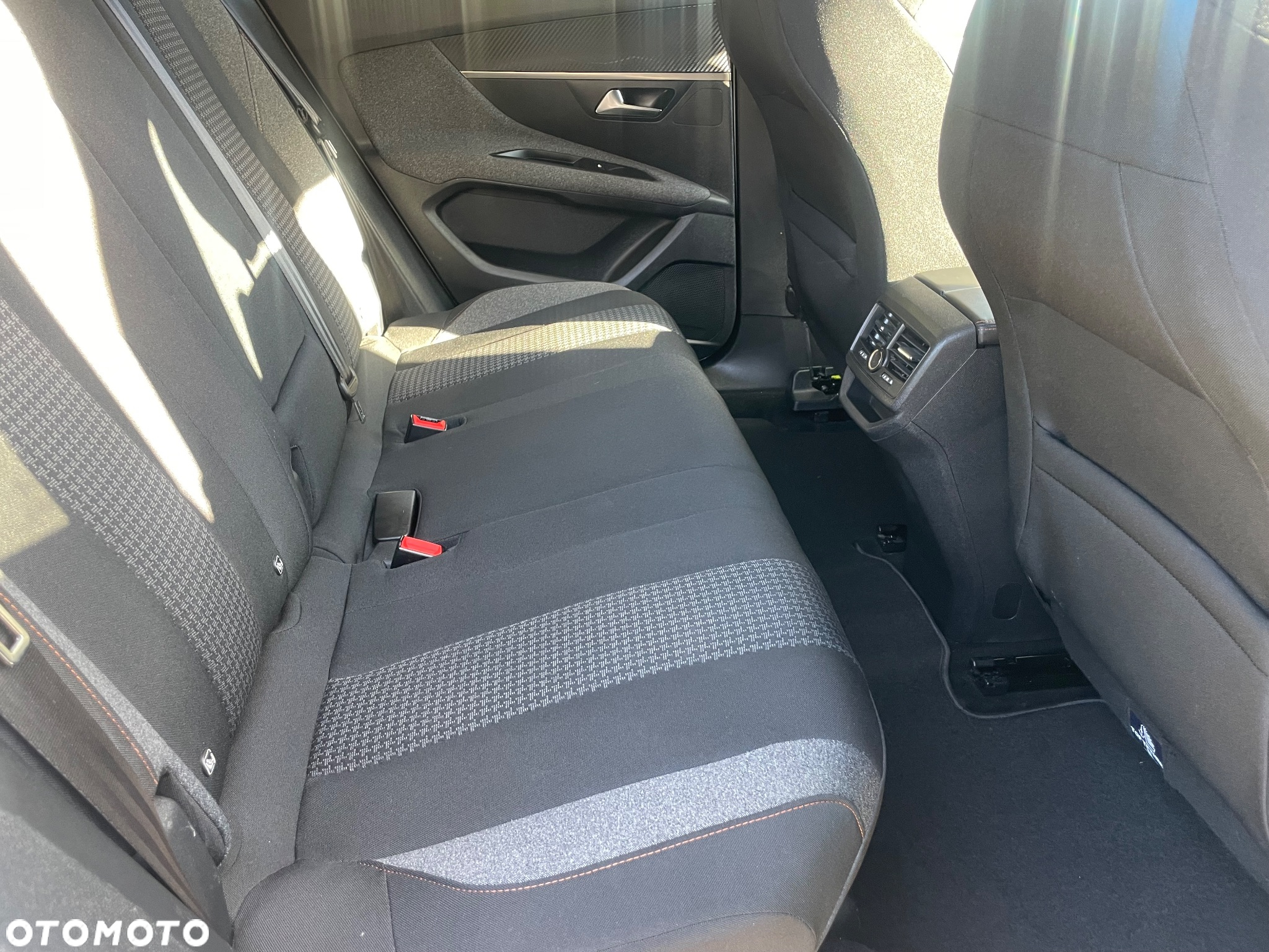 Peugeot 3008 1.2 PureTech Active - 24