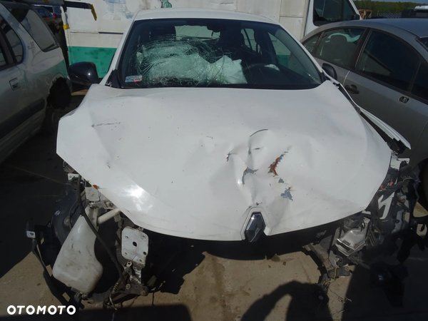 Renault Megane 2011 lakier(0v369) bez silnika na części klapa błotnik drzwi zderzak