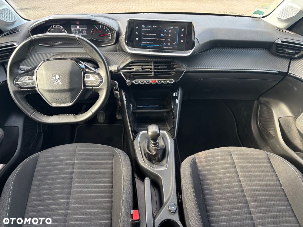 Peugeot 208 - 9