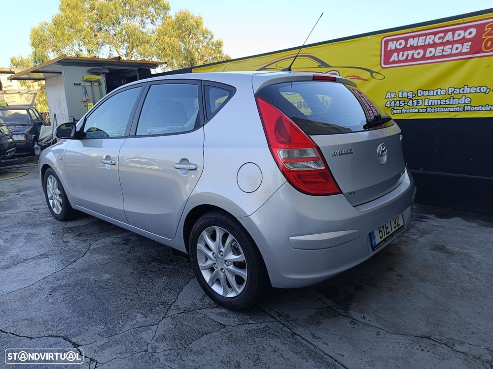 Hyundai i30 1.6 CRDI Classic - 11