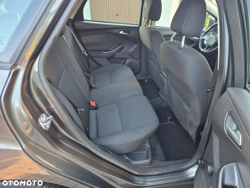 Ford Focus 1.5 TDCi SYNC Edition - 20