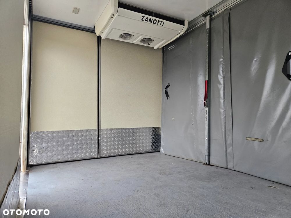 Iveco Daily 50-150 Chłodnia/ Mroźnia Dwie Komory, Wejście 400V, Winda 1000 kg. - 21