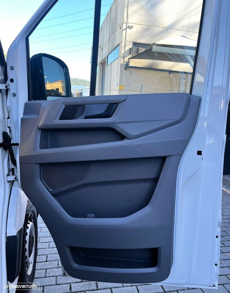 VW Crafter 35 2.0 TDI L5H3 Super Longo Tecto Alto - 16